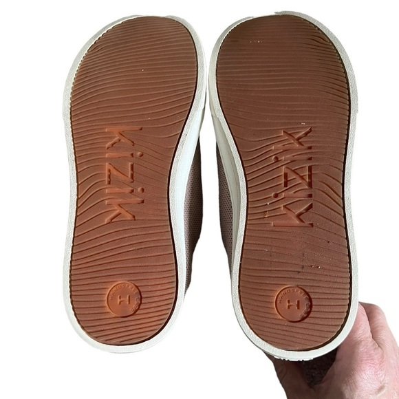 KIZIK Taupe Knit Irvine Sneaker - Picture 7 of 8